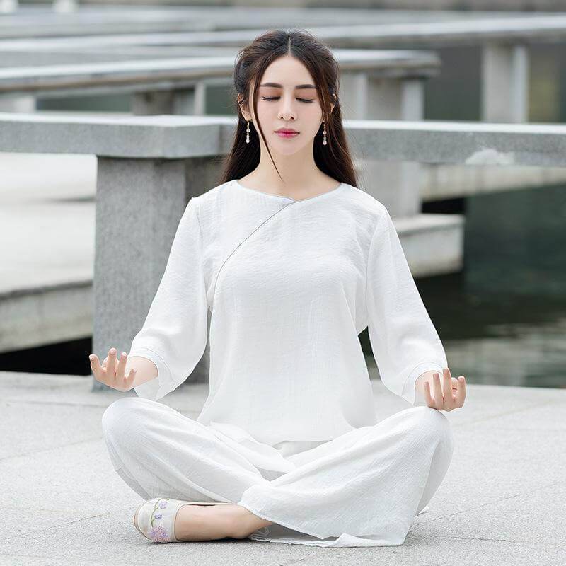 how to meditate-comfortable clothes 